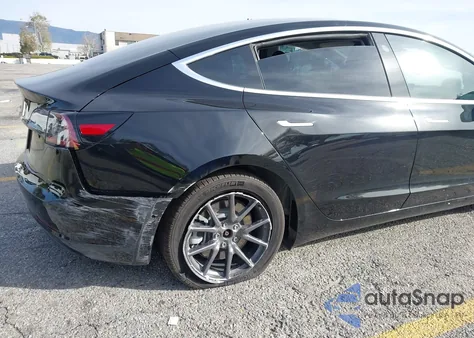 2020 Tesla Model 3 Standard Range Plus Rear-Wheel Drive/Standard Range Rear-Wheel Drive из США, поврежденный, VIN 5YJ3E1EA7LF798850